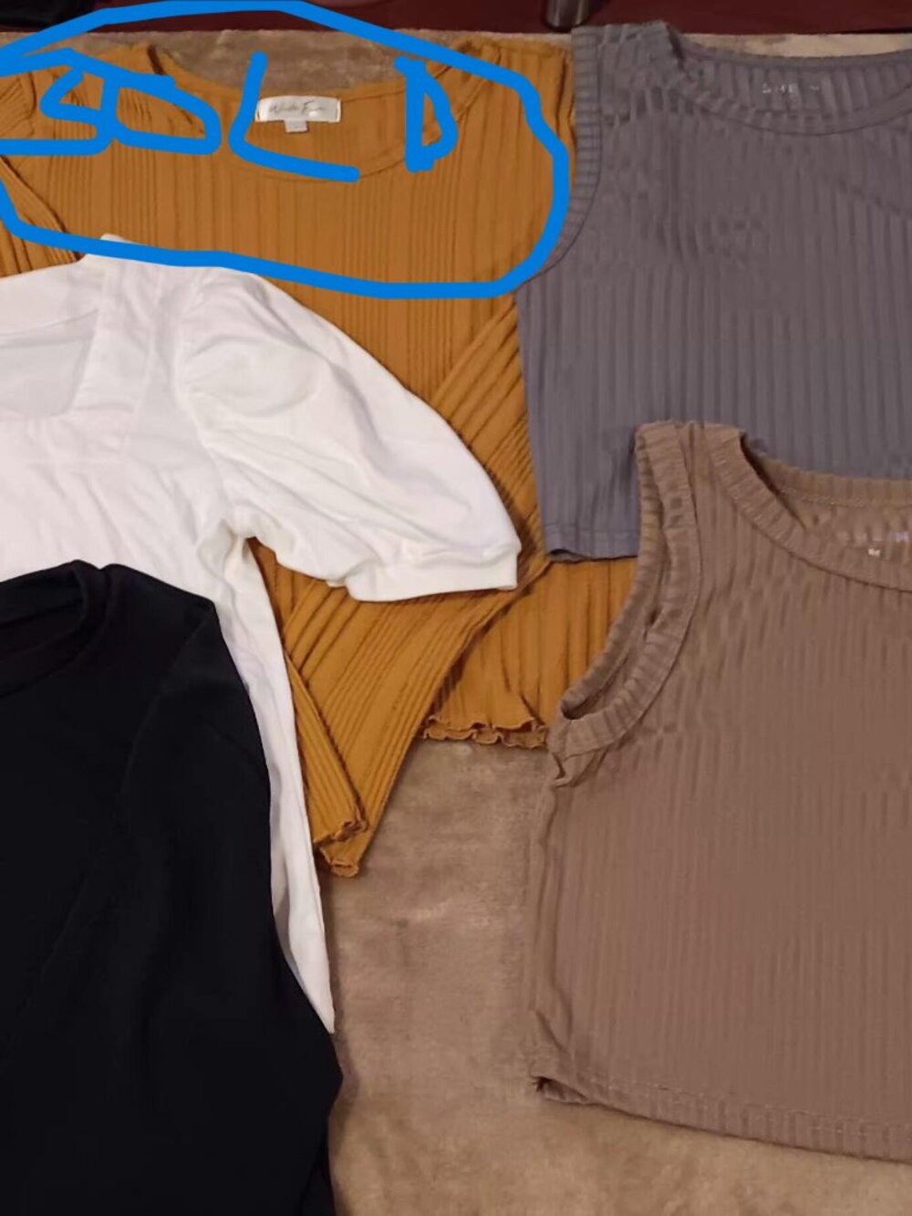 6 Cropped top Bundle NWOT/Pre-Loved Small & Medium Short,3/4, Long sleeves
